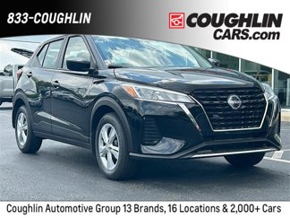 New 2025 Nissan Kicks Play S image 1