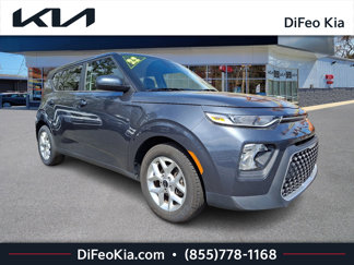Certified 2022 Kia Soul LX w/ Technology Package image 1