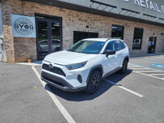 Used 2021 Toyota RAV4 LE image 1