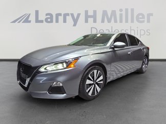 Certified 2022 Nissan Altima 2.5 SV image 1