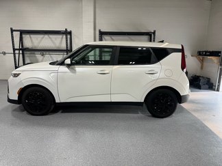 Used 2021 Kia Soul LX image 1