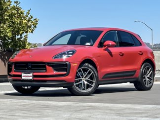 Certified 2025 Porsche Macan image 1
