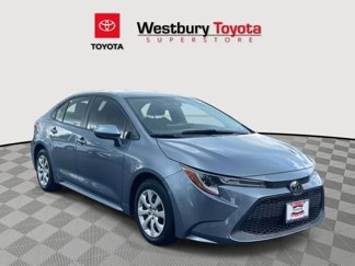 Used 2022 Toyota Corolla LE image 1