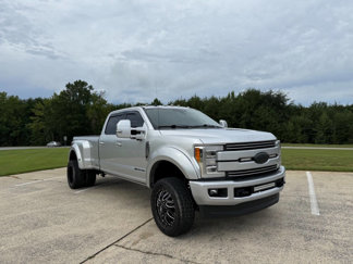 Used 2019 Ford F350 Lariat w/ Lariat Ultimate Package image 1