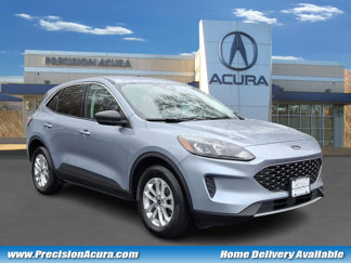 Used 2022 Ford Escape SE image 1