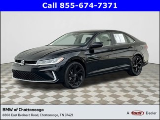 Used 2025 Volkswagen Jetta SE image 1