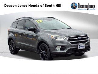 Used 2019 Ford Escape SE image 1