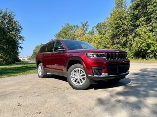 New 2025 Jeep Grand Cherokee L Laredo image 1
