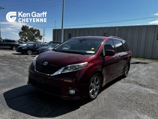 Used 2015 Toyota Sienna SE Premium image 1
