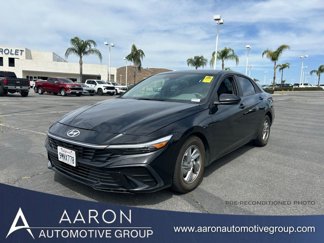 Used 2024 Hyundai Elantra SE image 1
