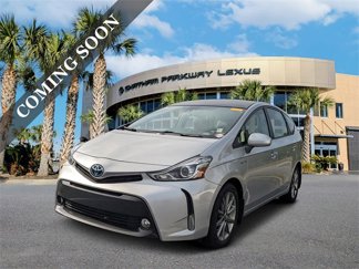 Used 2017 Toyota Prius V Five image 1