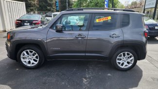 Used 2018 Jeep Renegade Latitude image 1