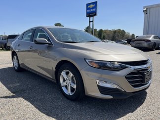 Used 2022 Chevrolet Malibu LT image 1