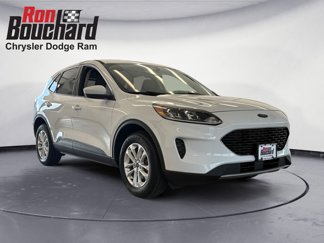 Used 2020 Ford Escape SE image 1
