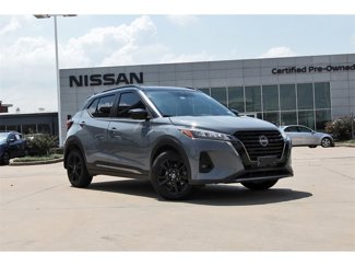 Used 2022 Nissan Kicks SR image 1