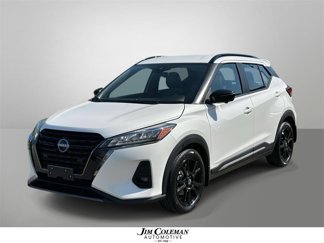 Used 2022 Nissan Kicks SR w/ Premium Package image 1