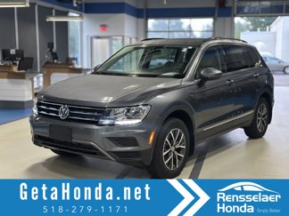 Used 2020 Volkswagen Tiguan SE w/ Panoramic Sunroof Package image 1