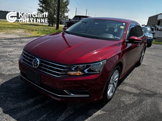 Used 2018 Volkswagen Passat 2.0T SE image 1