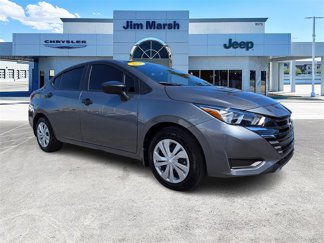 Used 2024 Nissan Versa S image 1
