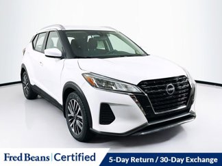 Used 2022 Nissan Kicks SV image 1