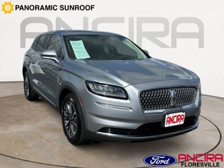 Used 2023 Lincoln Nautilus Reserve image 1