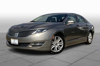 Used 2016 Lincoln MKZ image 1