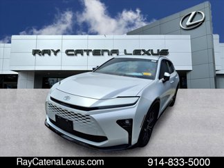 Used 2025 Toyota Crown Signia image 1