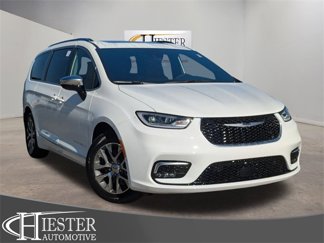 New 2025 Chrysler Pacifica Pinnacle image 1