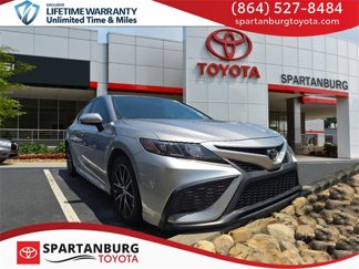 Used 2021 Toyota Camry SE image 1