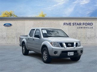 Used 2015 Nissan Frontier SV image 1