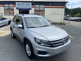 Used 2016 Volkswagen Tiguan S image 1