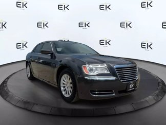 Used 2014 Chrysler 300 image 1