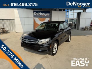 Used 2017 Volkswagen Tiguan S image 1