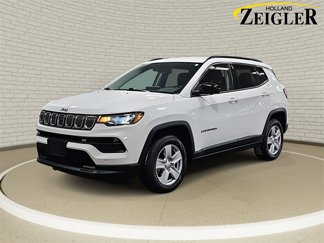 Used 2022 Jeep Compass Latitude w/ Convenience Group image 1
