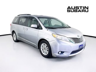 Used 2013 Toyota Sienna XLE image 1
