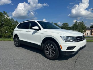Used 2019 Volkswagen Tiguan SE w/ Panoramic Sunroof Package image 1