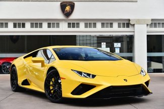 Used 2021 Lamborghini Huracan EVO image 1