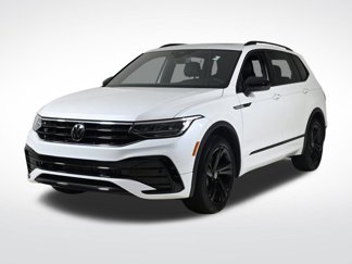 Used 2023 Volkswagen Tiguan SE R-Line image 1