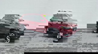 Used 2019 Jeep Cherokee Latitude w/ Popular Appearance Group image 1