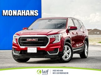 Used 2022 GMC Terrain SLE w/ LPO, Floor Liner Package image 1
