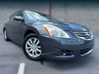 Used 2010 Nissan Altima 2.5 image 1