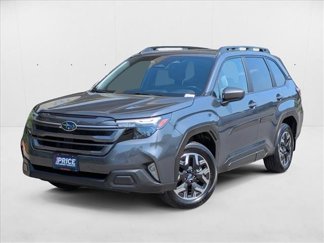 Used 2025 Subaru Forester Premium image 1