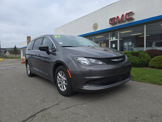 Used 2023 Chrysler Voyager LX image 1