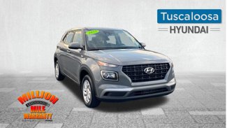 Used 2022 Hyundai Venue SE video 1