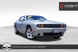 Used 2023 Dodge Challenger SXT image 1