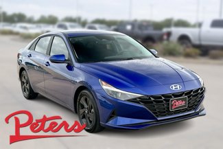 Used 2023 Hyundai Elantra SEL image 1