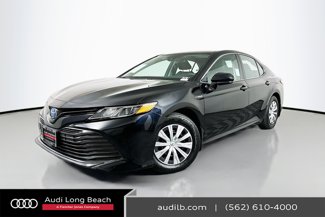 Used 2020 Toyota Camry LE image 1