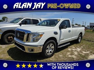 Used 2017 Nissan Titan SV image 1