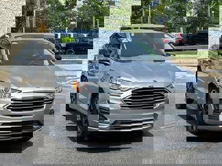 Certified 2020 Ford Fusion SE image 1