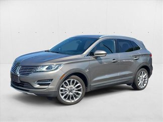 Used 2017 Lincoln MKC Reserve image 1